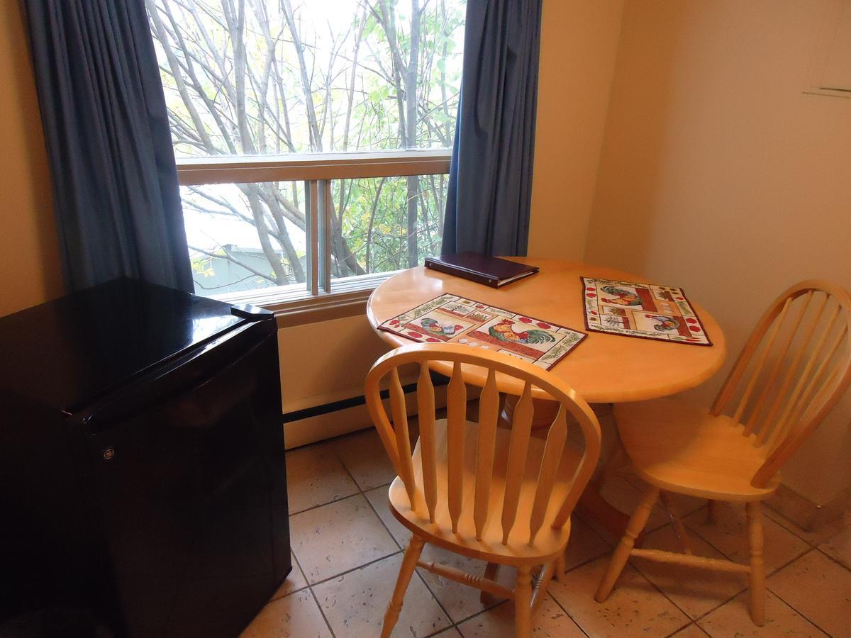 Motel Cote Rivière-du-Loup Eksteriør bilde