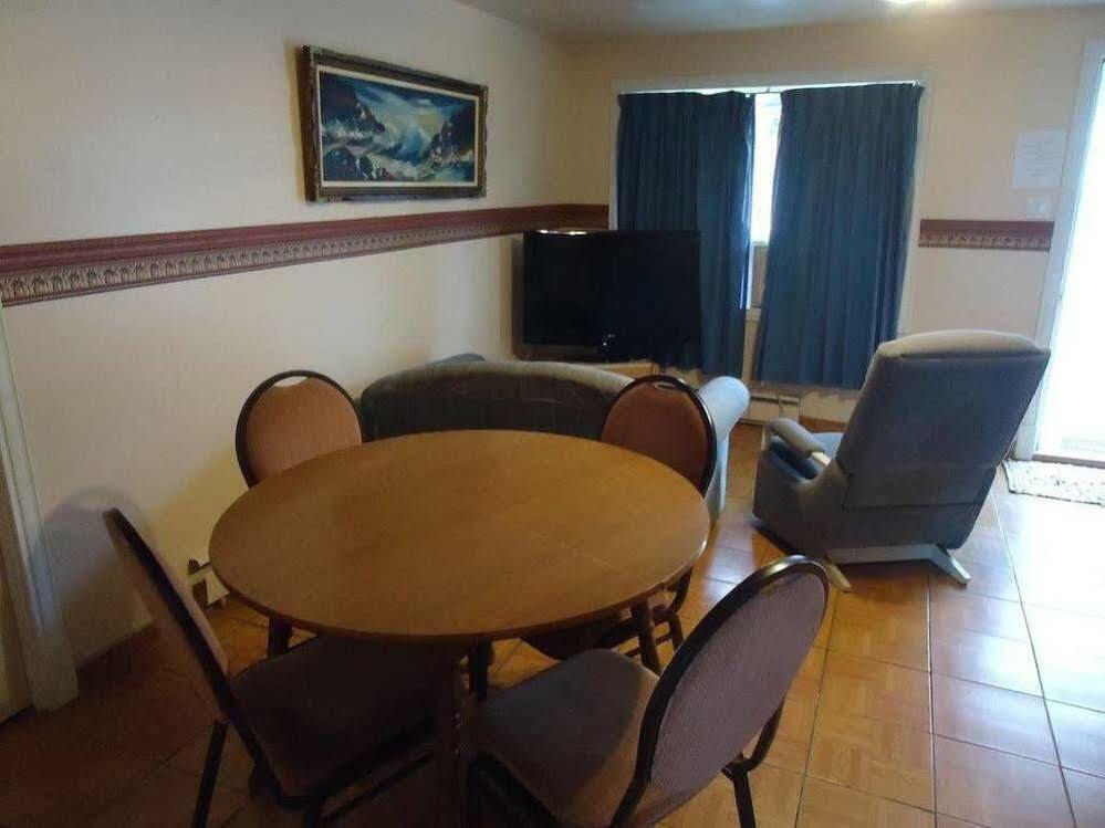 Motel Cote Rivière-du-Loup Eksteriør bilde
