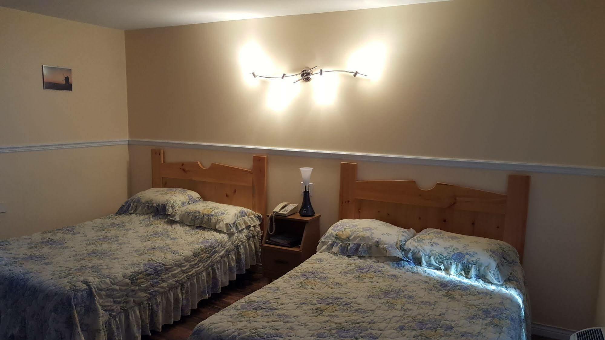 Motel Cote Rivière-du-Loup Eksteriør bilde